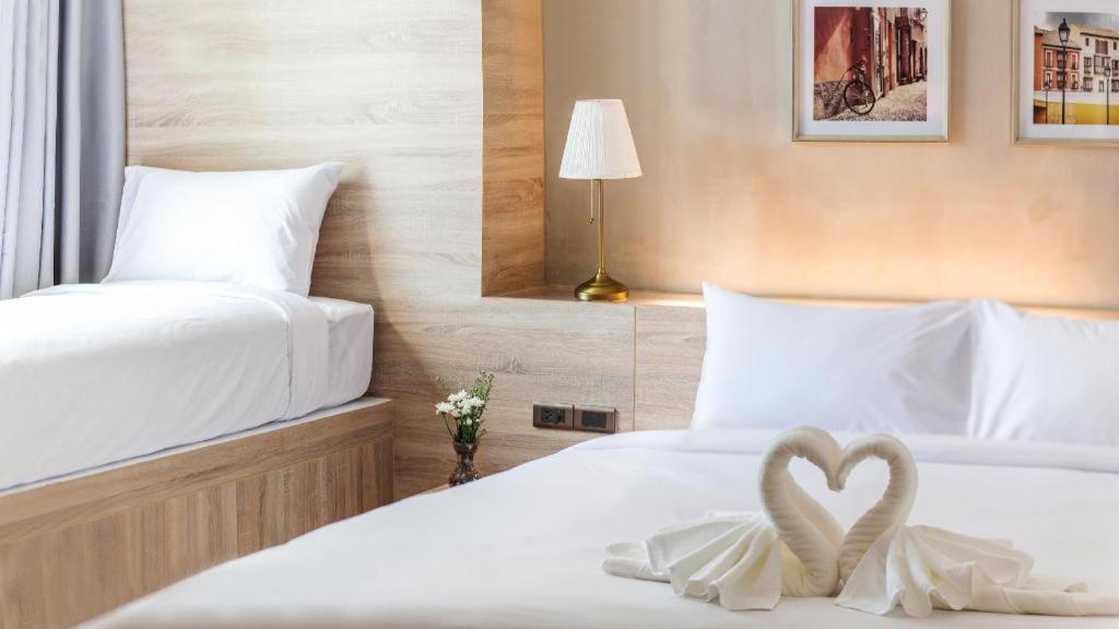 B2 Ubon Premier Hotel Убонратчатхани Экстерьер фото