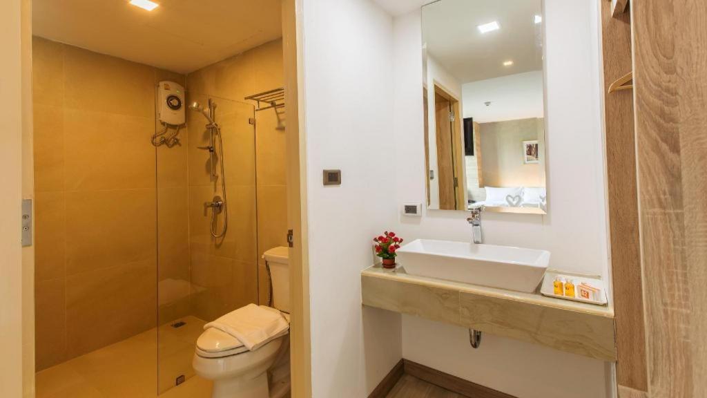 B2 Ubon Premier Hotel Убонратчатхани Экстерьер фото